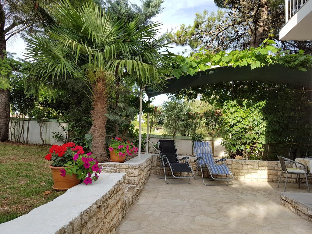 Villa Rosa With Yard And Children'S Playground Tar-Vabriga Екстер'єр фото