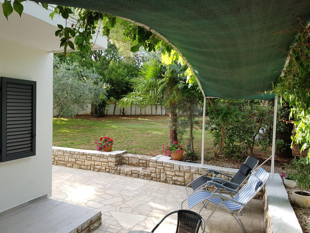 Villa Rosa With Yard And Children'S Playground Tar-Vabriga Екстер'єр фото