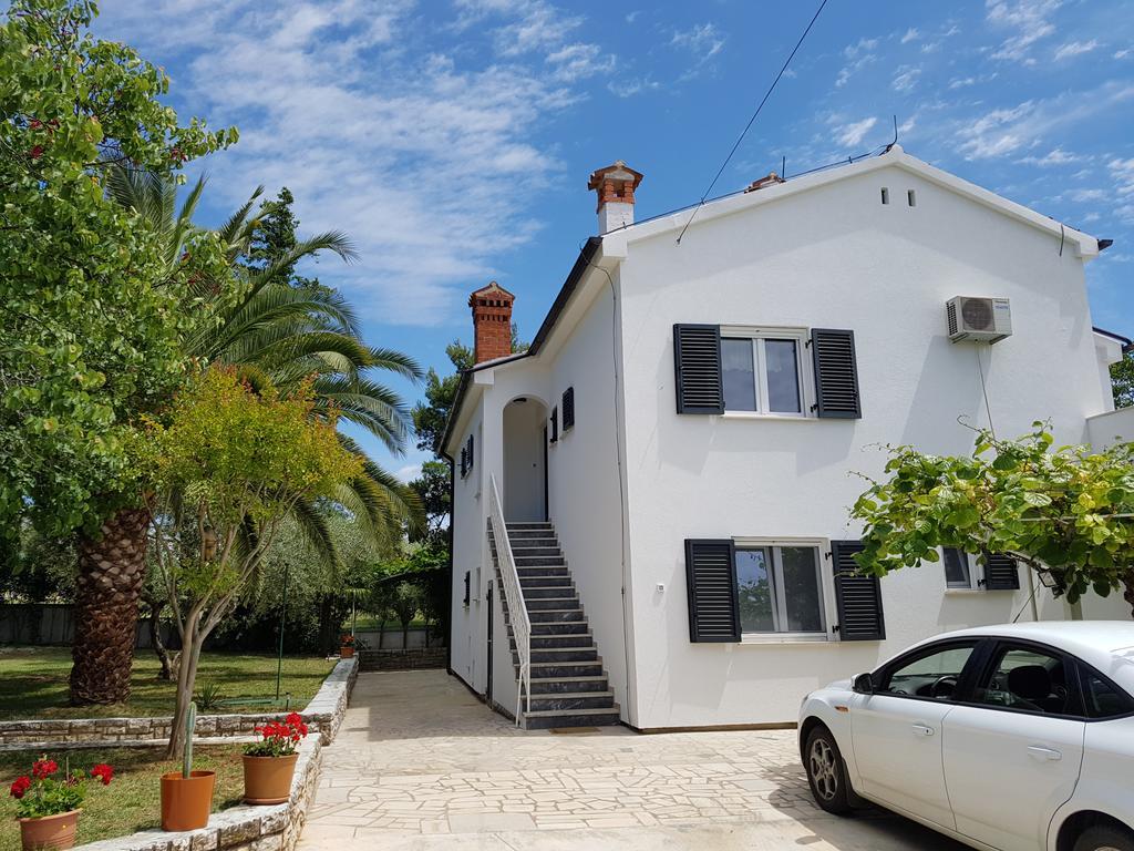 Villa Rosa With Yard And Children'S Playground Tar-Vabriga Екстер'єр фото